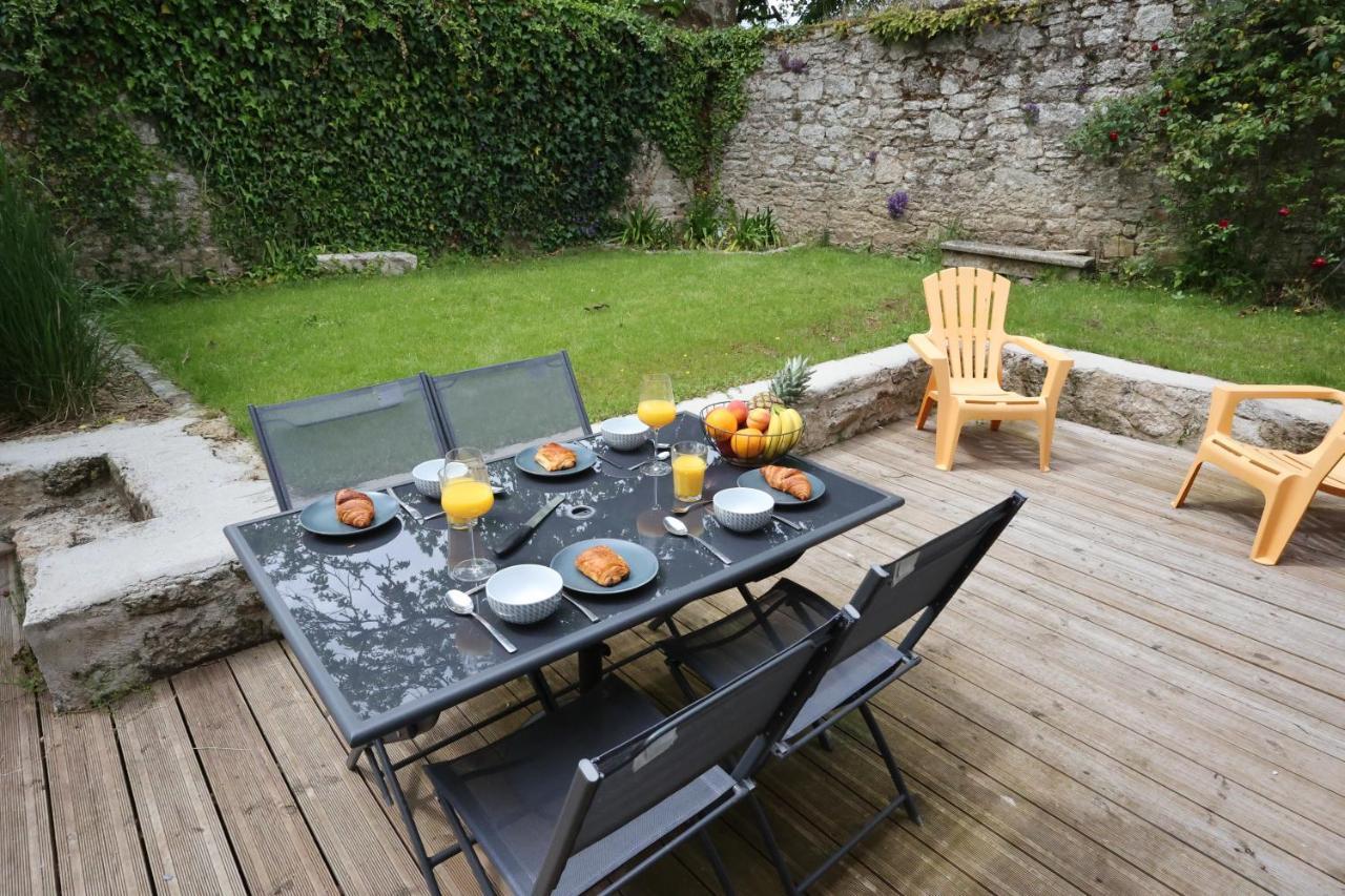Apartmán L'Atelier Et Sa Terrasse Pontivy Exteriér fotografie