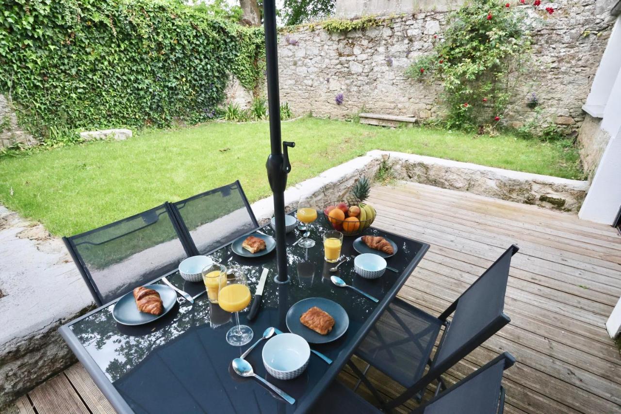 Apartmán L'Atelier Et Sa Terrasse Pontivy Exteriér fotografie